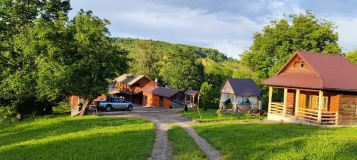 Casa De La Ferma Mariuca Villa Berbesti Ruang foto