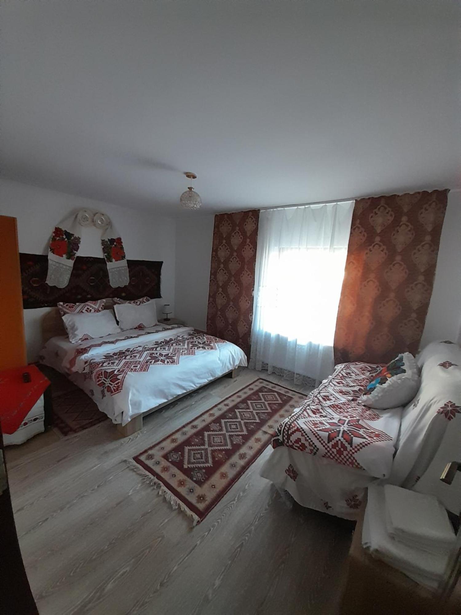 Casa De La Ferma Mariuca Villa Berbesti Ruang foto