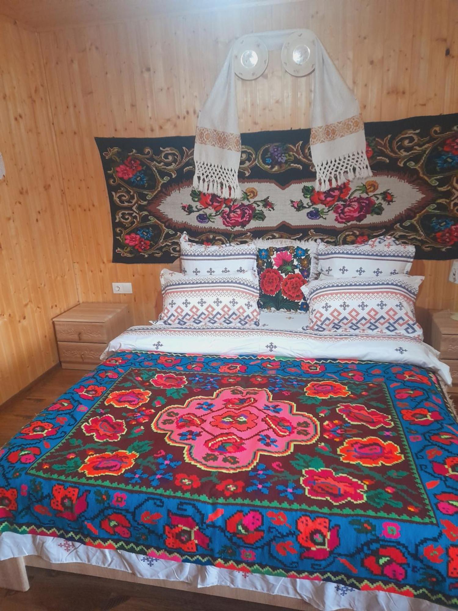 Casa De La Ferma Mariuca Villa Berbesti Ruang foto